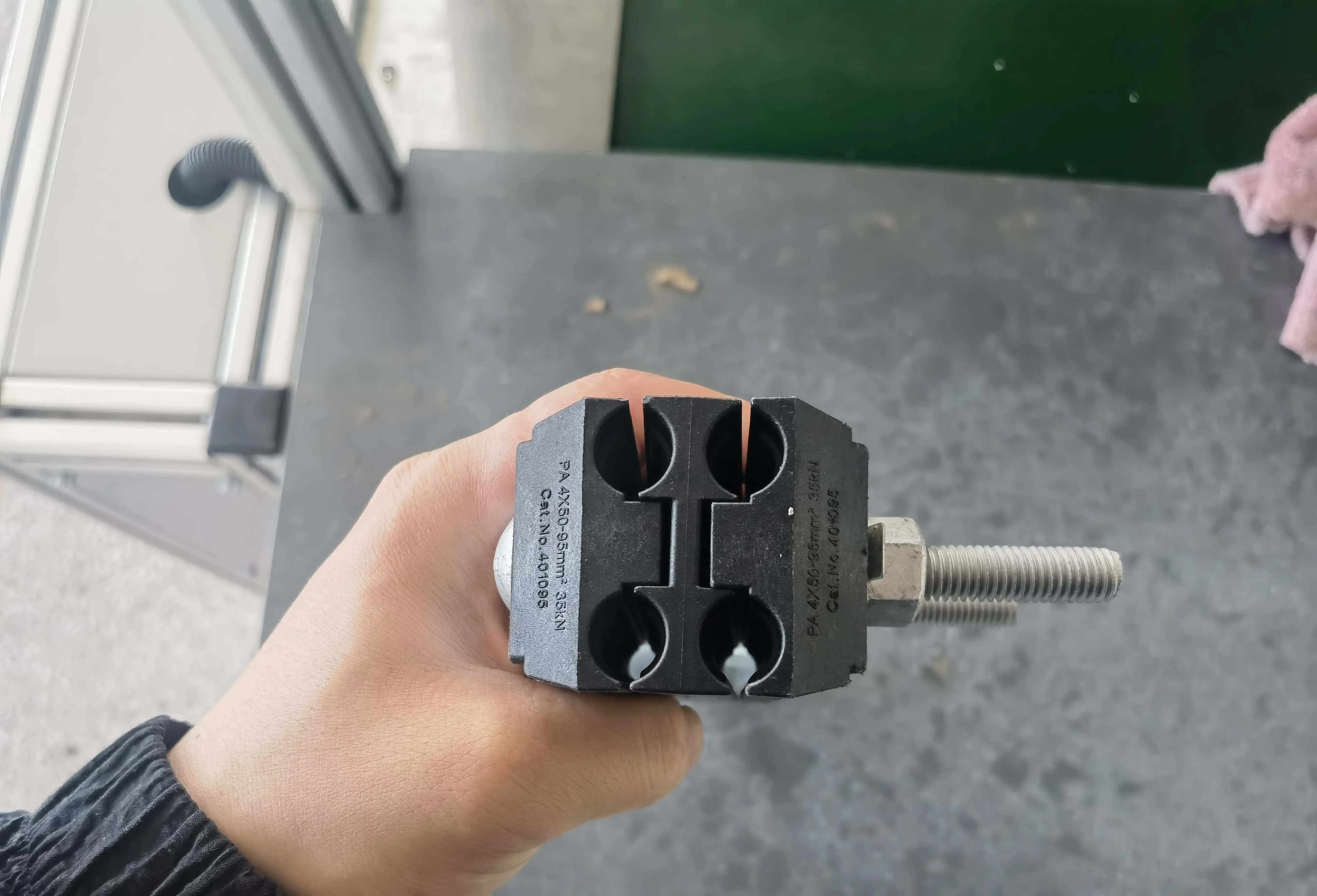 High Quality Anchoring Clamps Dead End Strain Clamp Assembly For Cable Accessories Electric power line fitting abc aerial bundle cable tension clamp PA 4*50-95mm2 35KN