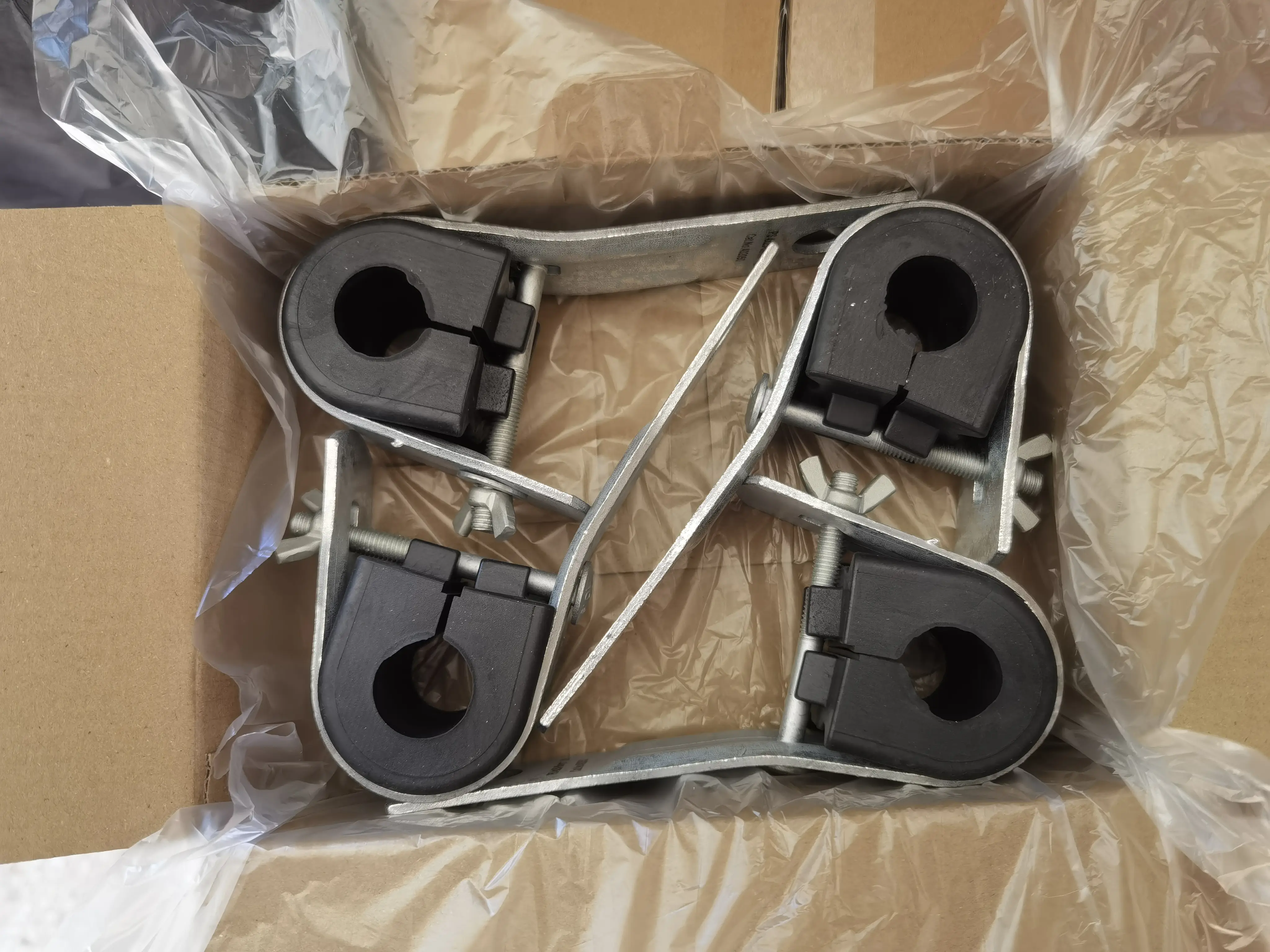 Al anchoring bracket suspension clamp assembly J Hook Suspension Suspension Clamp Suspension Clamps for Four Core Self Supporting System